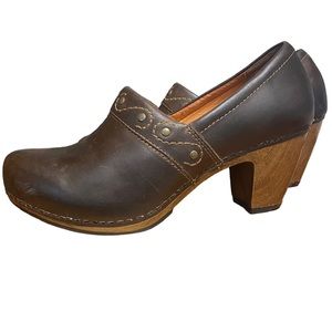 Dansko Leather Riki Studded Wood Heeled Clogs Chocolate Brown Size 38